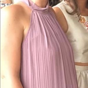 Very cute dress! Love the neck line